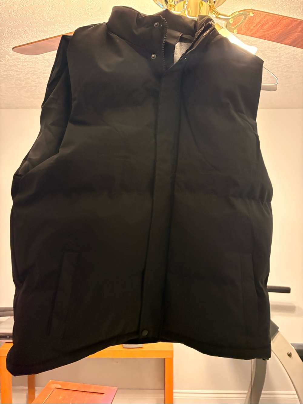 Men's Black Insulated Vest Jacket - Classic Puff Style
